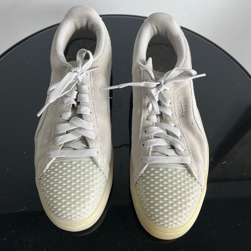 Detailed Puma Sneakers